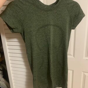 Lululemon swiftly tech 2.0 short sleeve green
